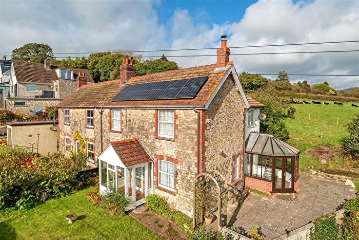 3 Bedroom Property For Sale In Wadley Hill, Uplyme, Lyme Regis, DT7