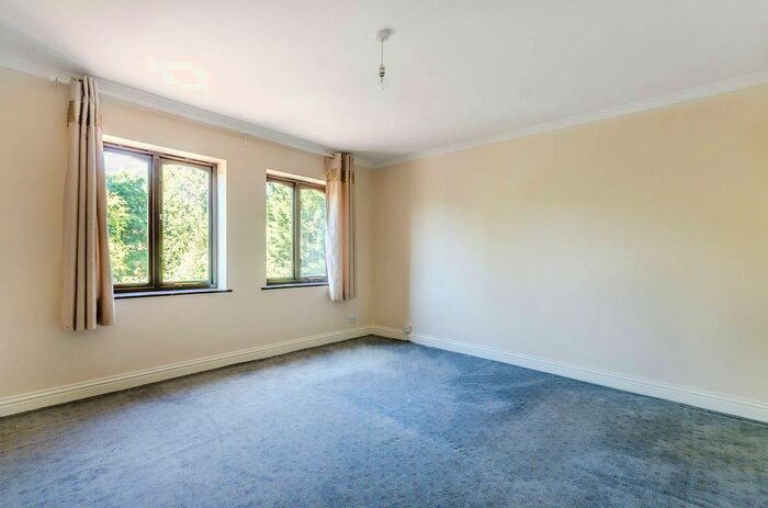 5 Bedroom Detached House To Rent In Brookfield Crescent, Kenton, Harrow, HA3