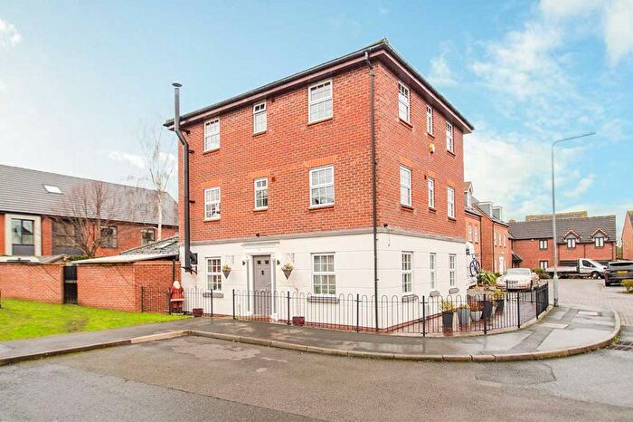 5 Bedroom Detached House For Sale In Hewitt Close, Fradley, Lichfield, WS13