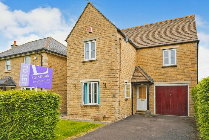 3 Bedroom Detached House To Rent In Millennium Way, Cirencester, GL7