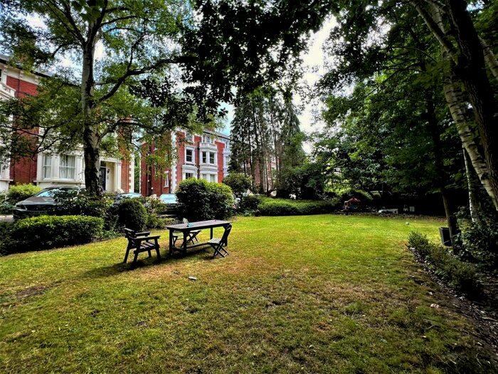 1 Bedroom Flat To Rent In Montacute Gardens, Tunbridge Wells, Kent, TN4