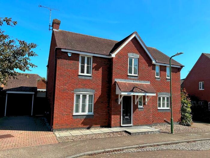4 Bedroom Detached House To Rent In Markenfield Place, Kingsmead, MK4
