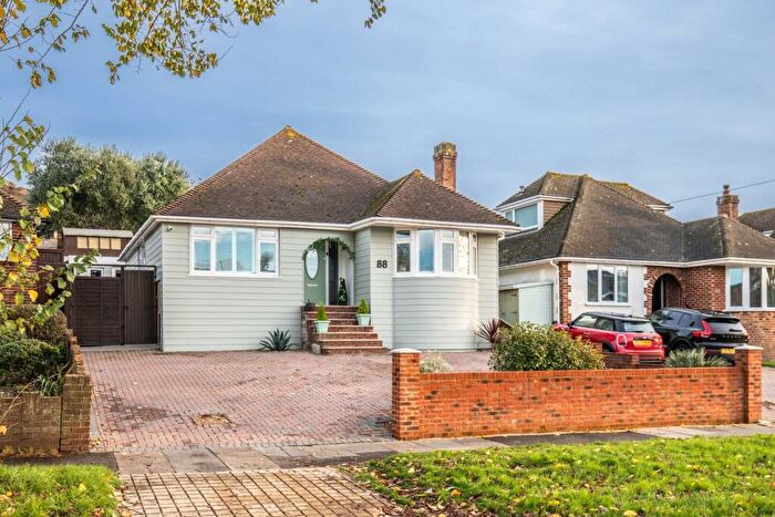 3 Bedroom Detached Bungalow For Sale In Saltdean Vale, Saltdean, Brighton, BN2