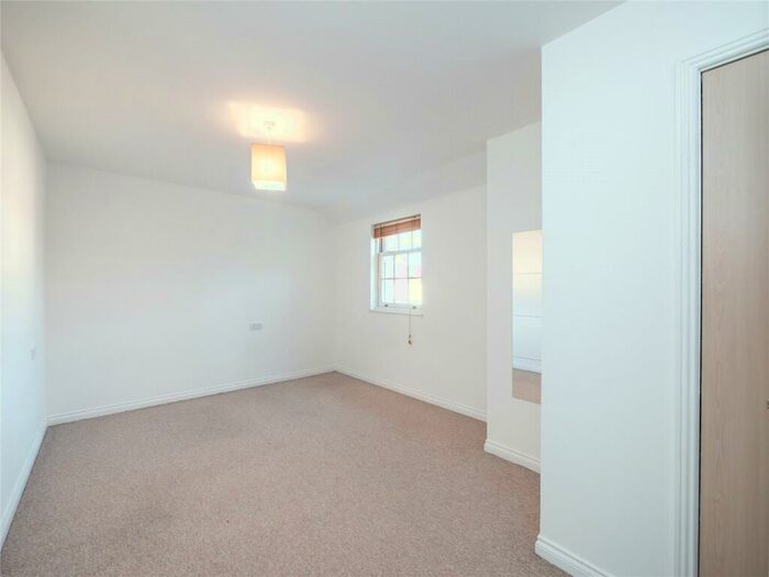 2 Bedroom Flat To Rent In Willowbrae Road, Willowbrae, Edinburgh, EH8