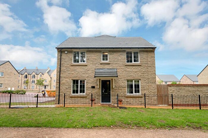 3 Bedroom Semi-Detached House For Sale In Sovereign Way, Stamford, PE9