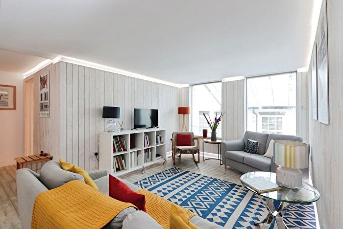 3 Bedroom Flat For Sale In Bank Street, Sheffield, South Yorkshire, S1