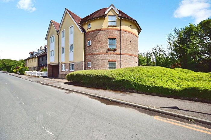 1 Bedroom Flat For Sale In Bailies Court, Ashford Road, Harrietsham, Maidstone, ME17