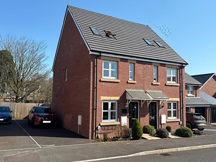 3 Bedroom Semi-Detached House For Sale In Bretherton Way, Llantilio Pertholey, Abergavenny, NP7