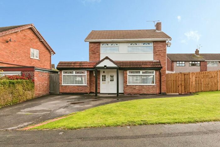4 Bedroom Detached House For Sale In Oak Tree Close, Crewe, Cheshire, CW1