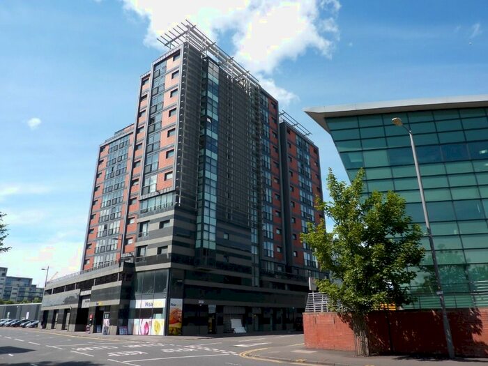 2 Bedroom Flat To Rent In Lancefield Quay, Glasgow G3
