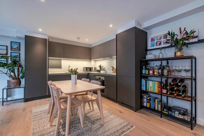 1 Bedroom Flat For Sale In Aboyne Road, London, SW17