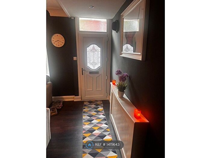 3 Bedroom Terraced House To Rent In Windsor St, Manchester, M40