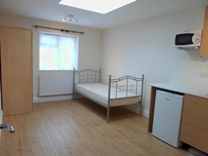 Studio To Rent In Sixth Avenue, Hayes, Middlesex, UB3