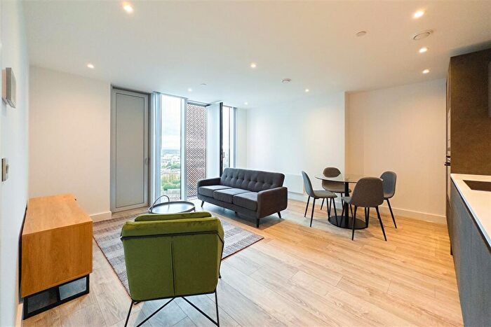 1 Bedroom Apartment To Rent In The Blade, M15