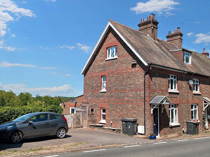 3 Bedroom End Of Terrace House For Sale In Gallipot Hill, Hartfield, TN7