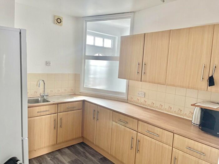 4 Bedroom Terraced House To Rent In St Davids Hill, Exeter, EX4