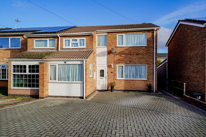 3 Bedroom Semi Detached House For Sale In Wylam Close, Leicester, Leicestershire, LE3