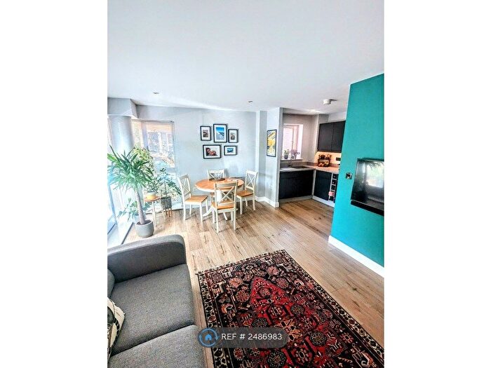 2 Bedroom Flat To Rent In Matilda Gardens, London, E3
