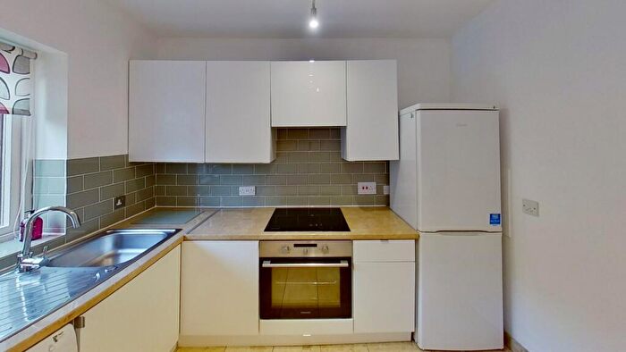 2 Bedroom Flat To Rent In Craighouse Gardens, Edinburgh, EH10