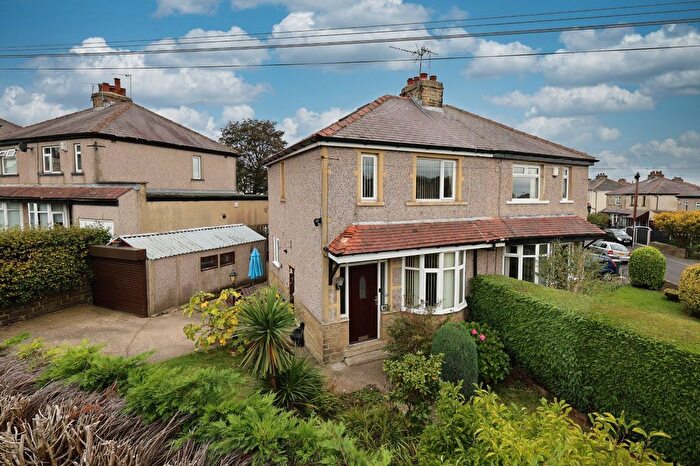 3 Bedroom Semi-detached House For Sale In Low Ash Road, Shipley, West Yorkshire, BD18