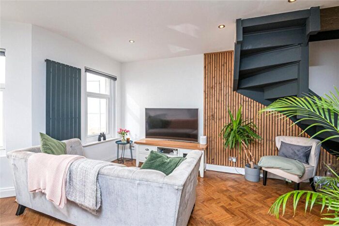 2 Bedroom Apartment To Rent In Eastern Esplanade, Southend-on-Sea, Essex, SS1