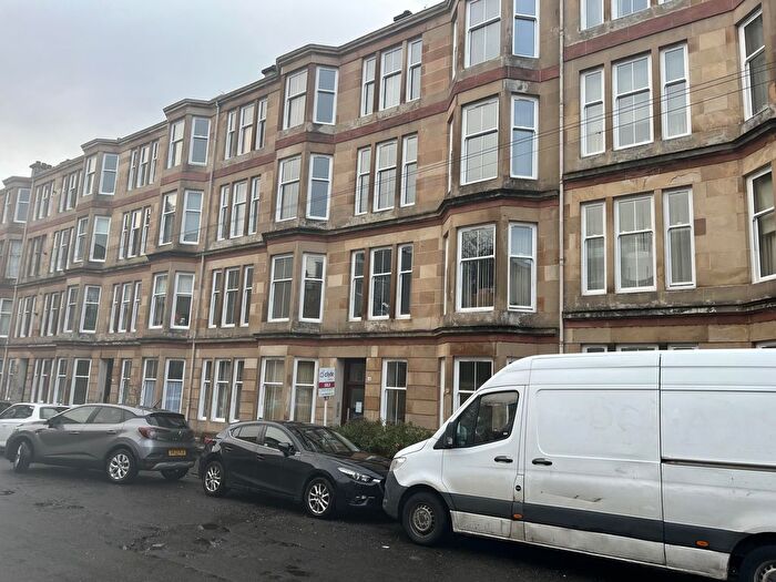 2 Bedroom Flat To Rent In Cumming Drive, Glasgow, G42
