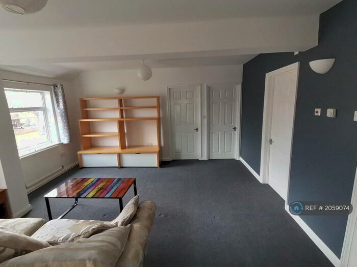 2 Bedroom Flat To Rent In Perne Road, Cambridge, CB1