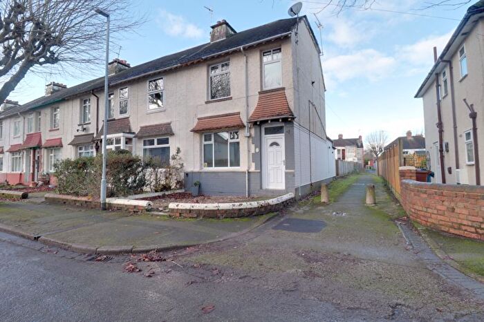 3 Bedroom Terraced House To Rent In Lawrence Street, Stafford, ST17