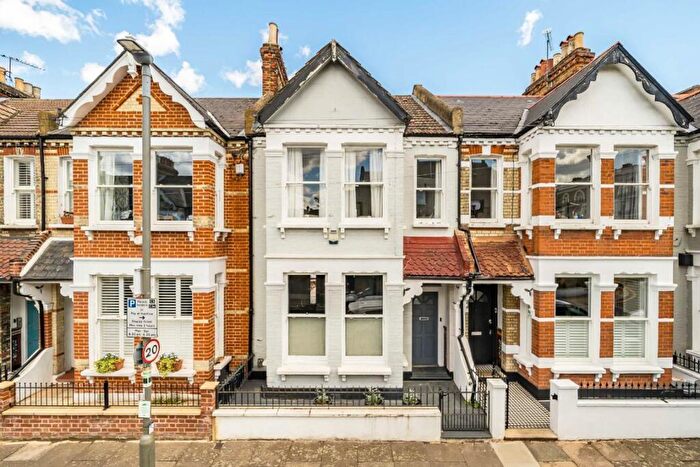 5 Bedroom Terraced House For Sale In Thirsk Road, Battersea, SW11