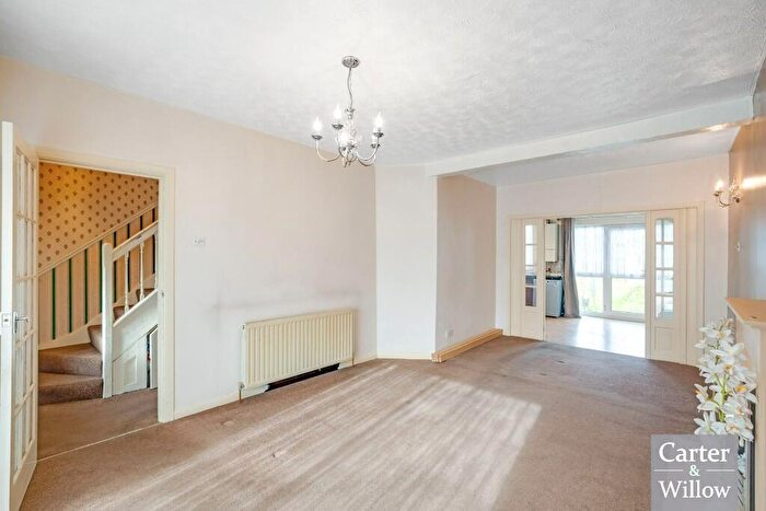 3 Bedroom Terraced House For Sale In Agnes Gardens, Dagenham, RM8