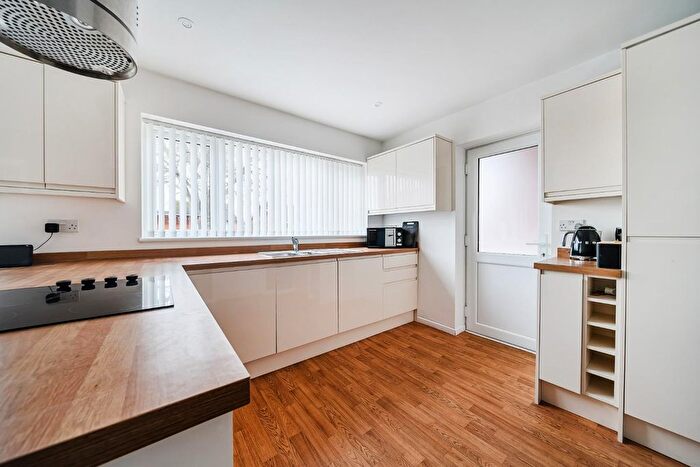 4 Bedroom Semi-Detached House For Sale In Stakes Road, Waterlooville, PO7