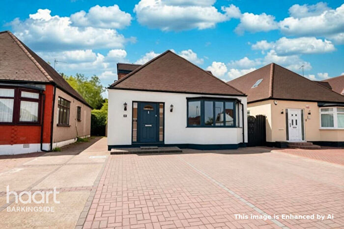 4 Bedroom Detached Bungalow For Sale In Ewellhurst Road, Clayhall, IG5