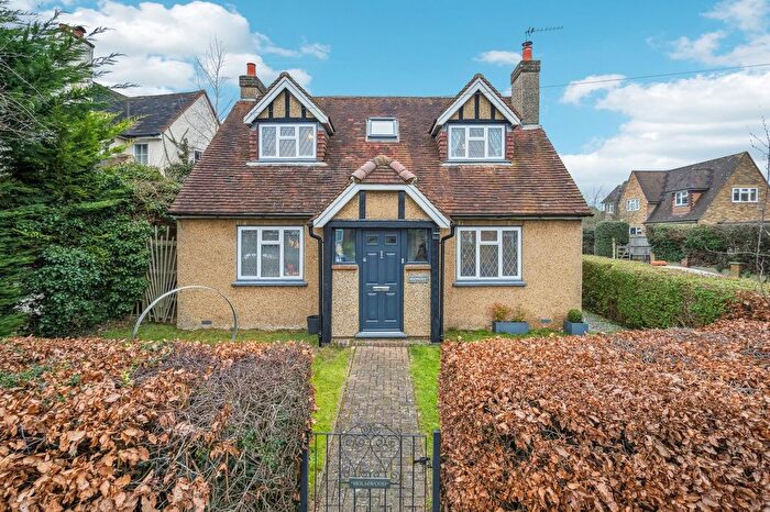 3 Bedroom Detached House For Sale In Grove Lane Chalfont St Peter, Gerrards Cross, SL9