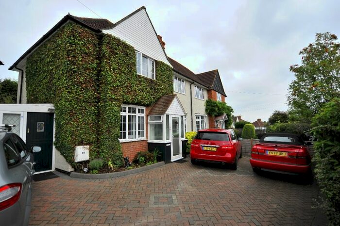 4 Bedroom Semi-Detached House To Rent In Eversley Road, Kingston, KT5