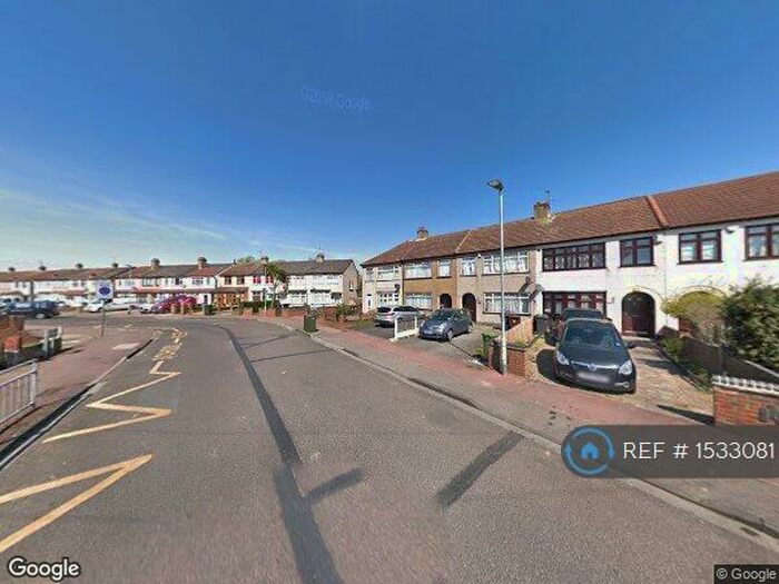 1 Bedroom Maisonette To Rent In Western Avenue, Essex, RM10