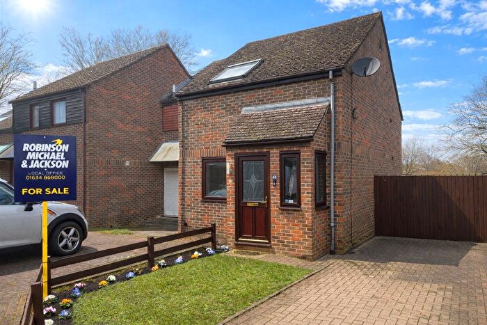 2 Bedroom End Of Terrace House For Sale In Orbit Close, Walderslade Woods, Kent, ME5