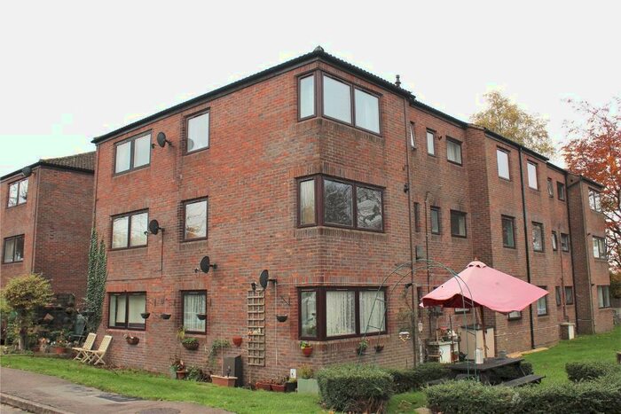 1 Bedroom Flat To Rent In Greyhound Close, Ash, Aldershot, GU12