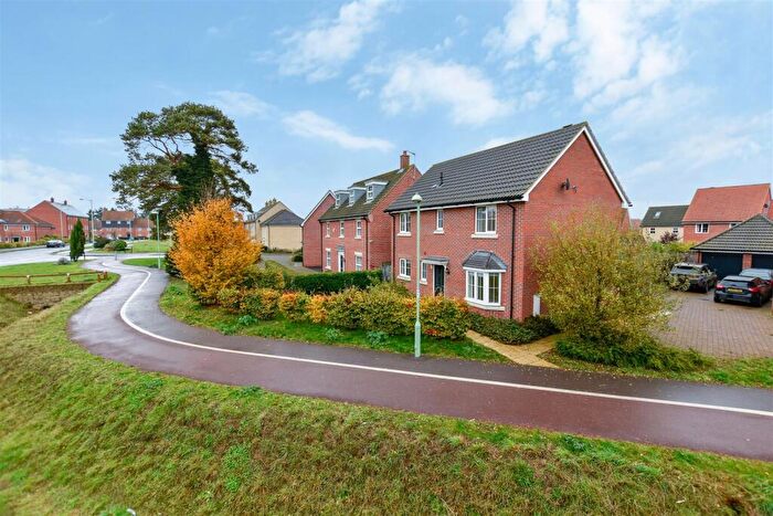 4 Bedroom Detached House To Rent In Tiger Flower Way, Red Lodge, IP28