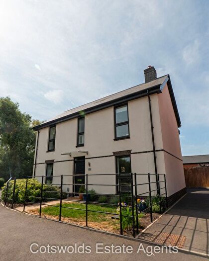 4 Bedroom Detached House For Sale In Fairmont Street, Bishops Cleeve, Cheltenham, GL52