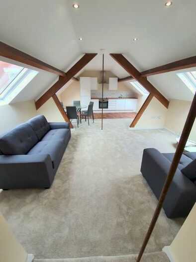 3 Bedroom Flat To Rent In South Street, Ilkeston, DE7