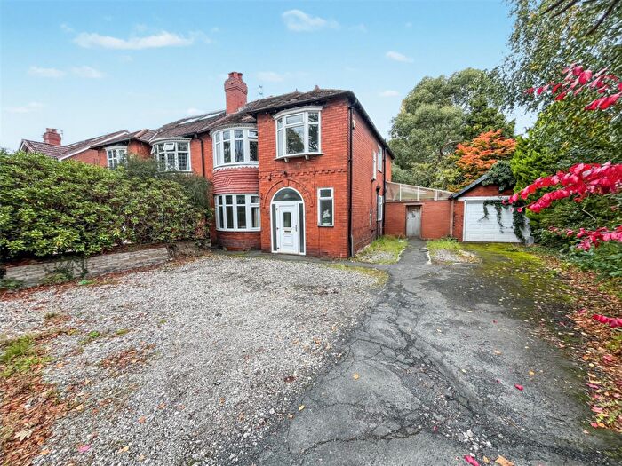 4 Bedroom Semi-Detached House For Sale In Framingham Road, Sale, M33