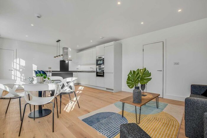 3 Bedroom Flat To Rent In Ashland Place, Marylebone U, W1