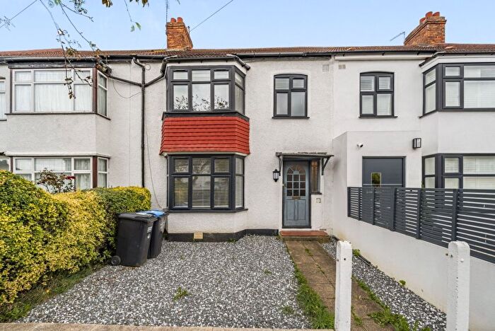 3 Bedroom Detached House For Sale In Brickfield Road, Thornton Heath, CR7