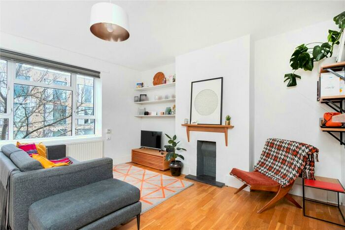 2 Bedroom Apartment To Rent In Avenell Road, London, N5