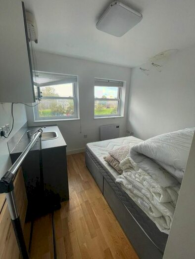 Studio To Rent In Mile End Road, Mile End, E3