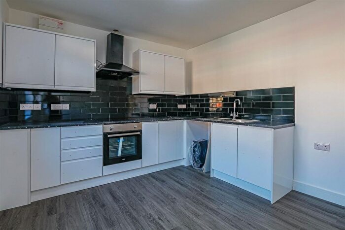 2 Bedroom Flat To Rent In Cathedral Road, Pontcanna, Cardiff, CF11