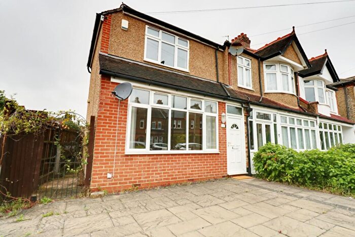 2 Bedroom End Of Terrace House To Rent In Colfe Road, SE23