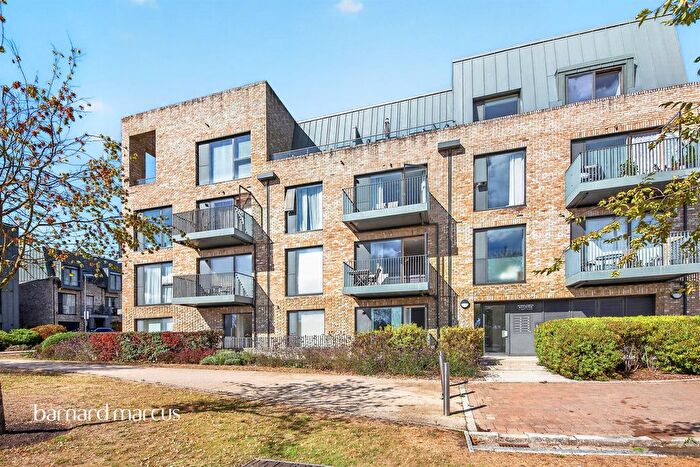 1 Bedroom Flat For Sale In Copt Place, London, NW7