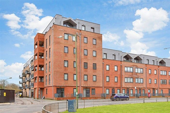 1 Bedroom Flat For Sale In Vauxhall Place, Dartford, Kent, DA1