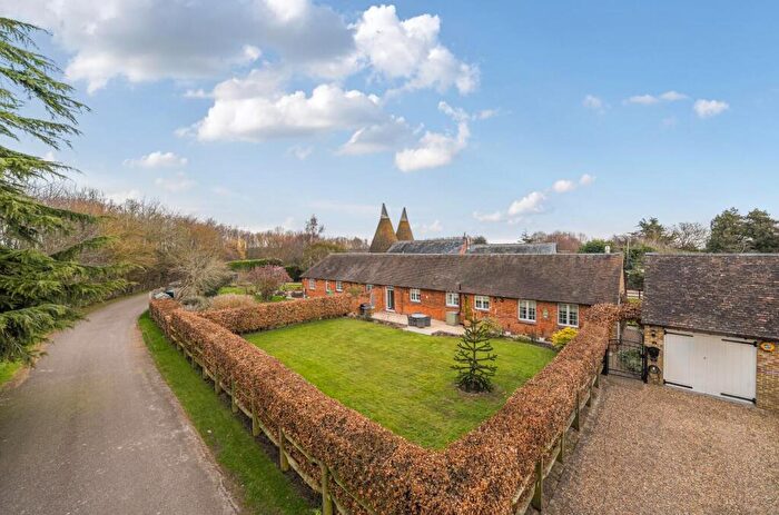 3 Bedroom Barn Conversion For Sale In Elegant Barn Conversion, Ospringe, Faversham, ME13